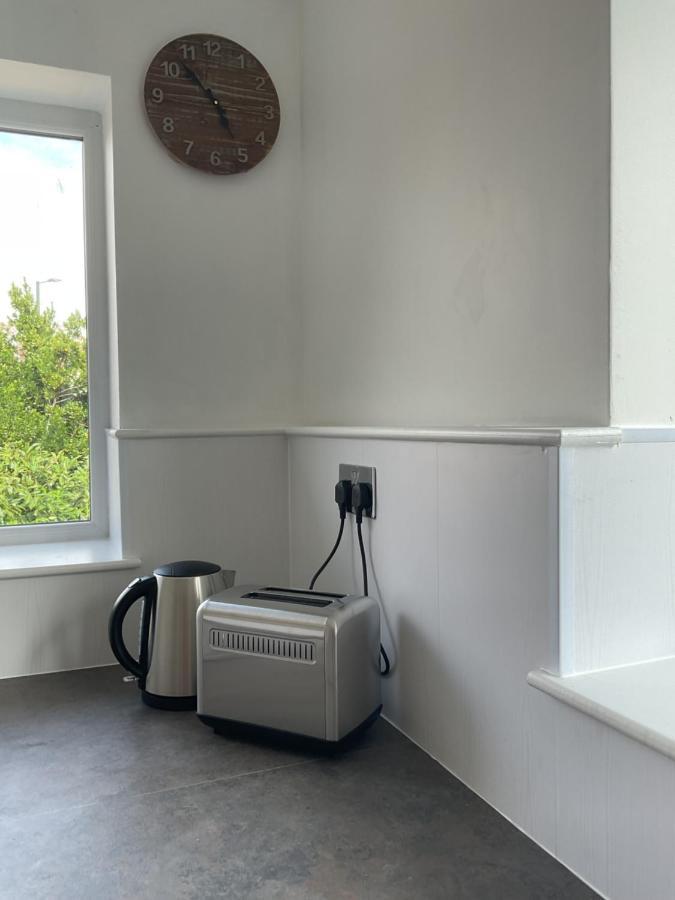 Large 2-Bedroom Maisonette With Free Parking Twickenham Bagian luar foto