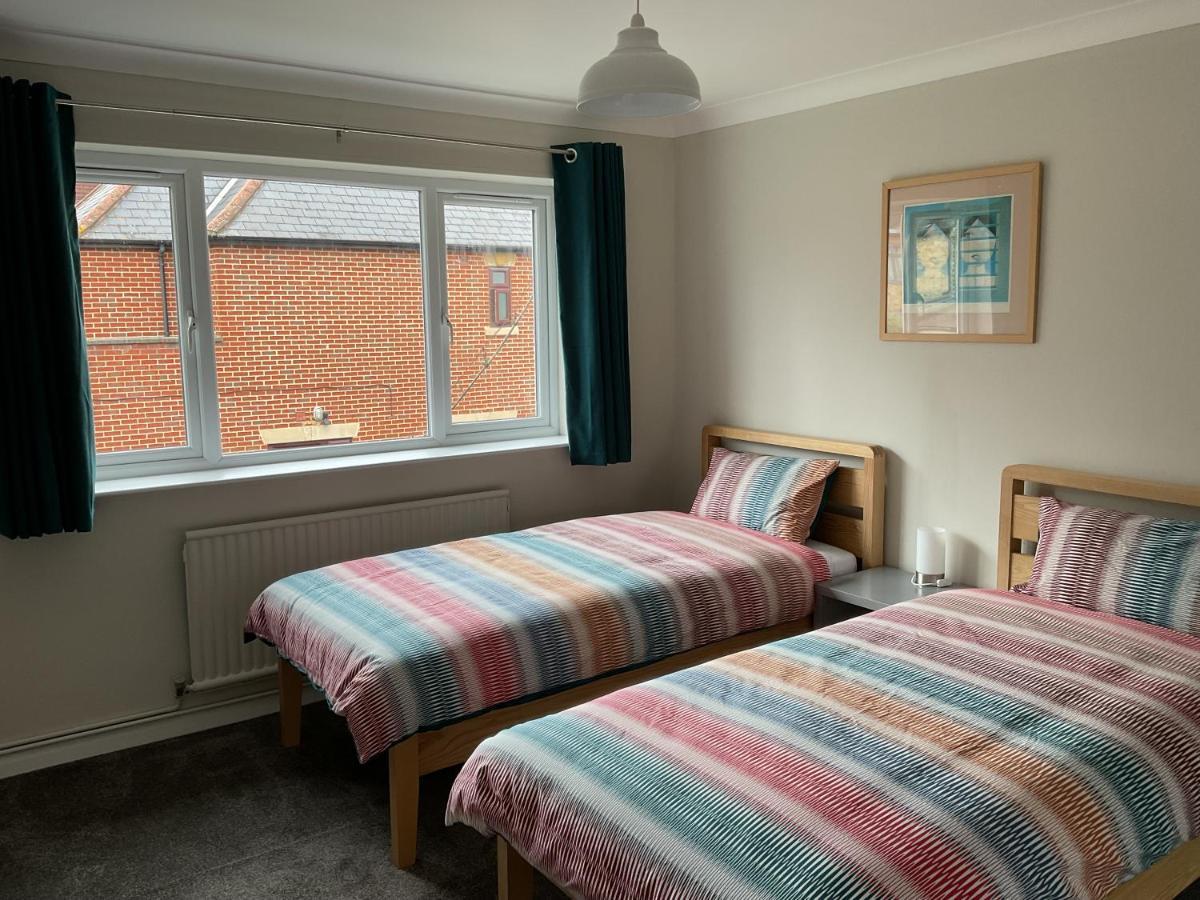 Large 2-Bedroom Maisonette With Free Parking Twickenham Bagian luar foto