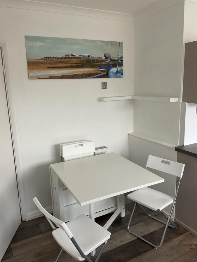 Large 2-Bedroom Maisonette With Free Parking Twickenham Bagian luar foto